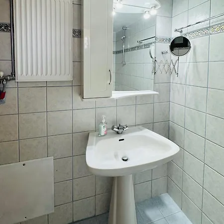 Thea Dysis A Apartamento